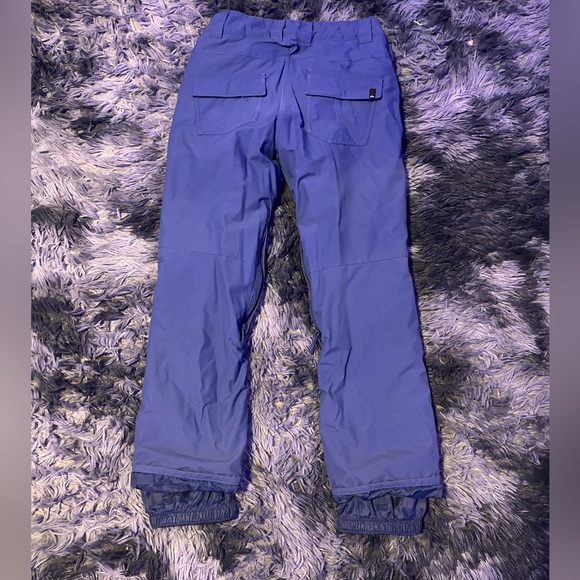 10k water resistance Kids medium(10-12) Quicksilver Snowboard/snowplay set. - Picture 7 of 8